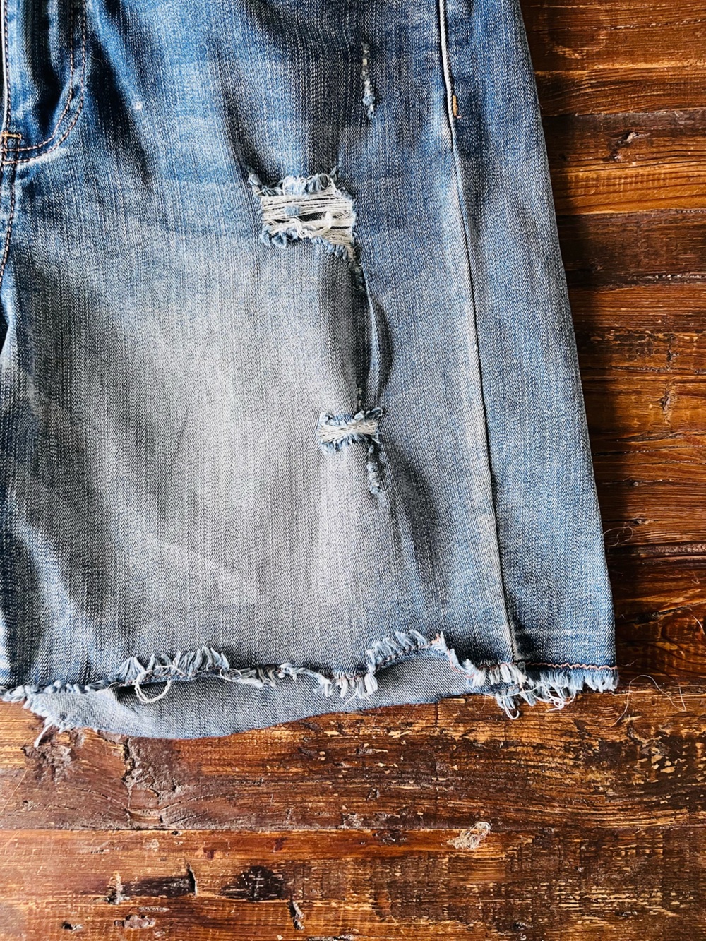 Grace & Lace Distressed Med-Blue Jean Shorts Sz 8 EUC - Picture 4 of 10